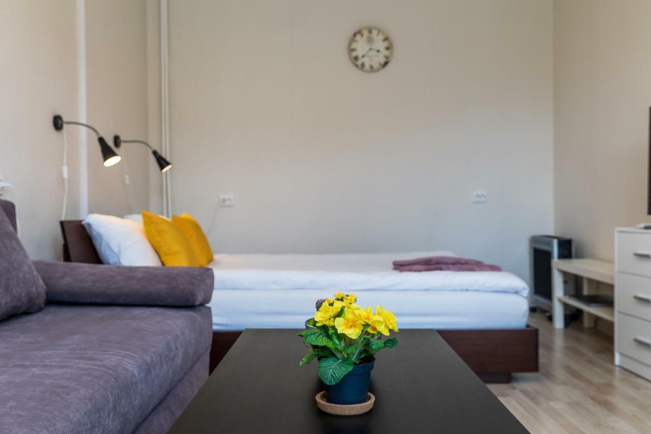 Compact Apartment Near Food Market In The Oldtown Plus Free Parking Klaipėda Esterno foto